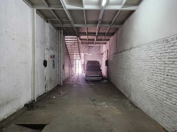 Terreno Industrial en venta en Galpón industrial Bodega (170577), Santiago - 2 baños