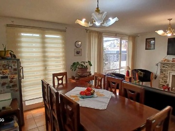 Casa en venta en Se Vende casa en sector residencial Macul (114695), Macul - 4 dormitorios, 2 baños