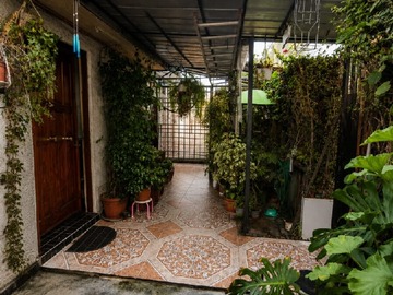 Casa en venta en Pasje. S. Nevada, Las Condes - 3 dormitorios, 1 baño