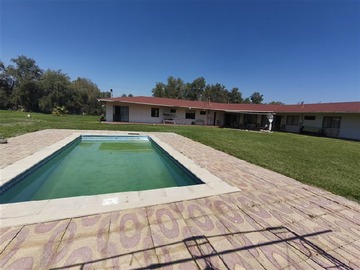 Casa en venta en condominio los comendadores de batuco sitio 20, Lampa - 6 dormitorios, 5 baños