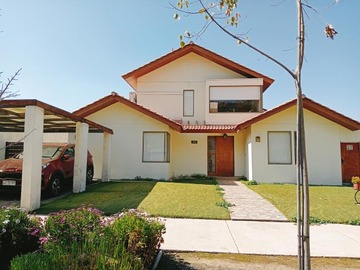 Casa en venta en Santa Elena - Colina, Colina - 5 dormitorios, 4 baños