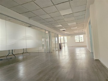 Oficina en arriendo mensual en Av. Providencia 2390, Providencia - 6 dormitorios, 4 baños