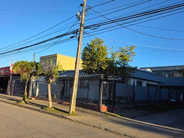 Casa en venta en Casa + Local Comercial | Excelente Ubicación (180597), Talca - 3 dormitorios, 4 baños