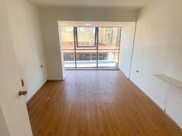 Oficina en arriendo mensual en Metro Bellas Artes, Santiago - 1 baño