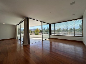 Departamento en venta en Av.Santa Blanca - Contralmirante Fernandez Vial, Lo Barnechea - 3 dormitorios, 4 baños