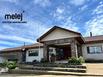 Casa en arriendo mensual en avenida los laureles, Limache - 4 dormitorios, 4 baños