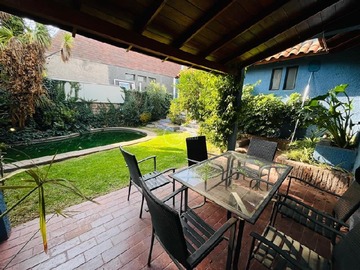 Casa en arriendo mensual en Las Vertientes, Las Condes - 5 dormitorios, 4 baños