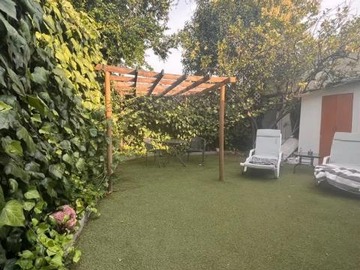Casa en venta en Metro Manquehue - Plaza del Inca, Las Condes - 3 dormitorios, 2 baños