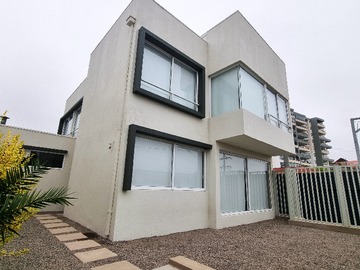 Casa en venta en Quilpué, Quilpué - 4 baños