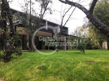 Casa en venta en Condomino El Hualle - Del Maule, Talca - 5 dormitorios, 4 baños