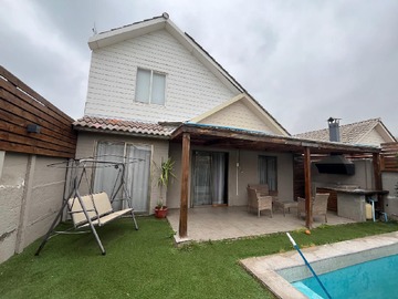 Casa en venta en Propiedad en Micro-Barrio en Pasaje Romaza Norte, Larapinta. - 4 dormitorios, 2 baños