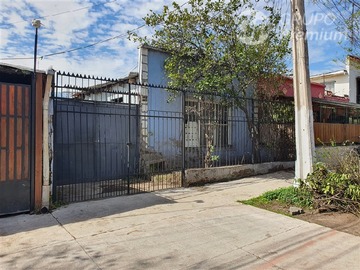 Casa en venta en Las industrias con padre esteban gumucio vives, La Granja - 3 dormitorios, 2 baños