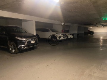 Estacionamiento en venta en Antonio Bellet 193, Providencia
