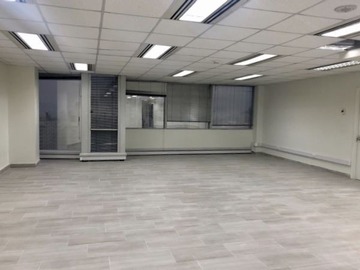 Oficina en arriendo mensual en Edificio Santiago 2000/ Calle Huerfanos, Santiago - 3 dormitorios, 4 baños