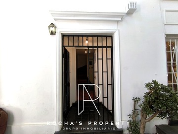 Casa en arriendo mensual en Casona amolada en providencia todo incluido 4d+1ds+3b+1e, Providencia - 4 dormitorios, 3 baños