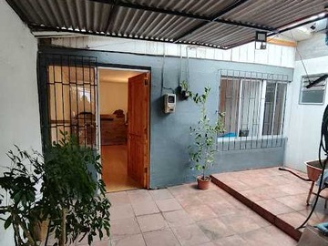 Casa en venta en Moderna Vivienda Cerca de Todo (177806), La Pintana - 2 dormitorios, 1 baño