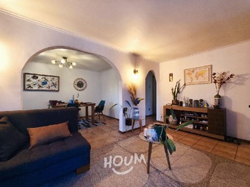 Casa en arriendo mensual en Vichato, Las Condes - 2 dormitorios, 2 baños
