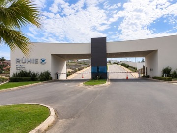 Casa en venta en Se vende casa en condominio en villa alemana, Villa Alemana - 3 dormitorios, 2 baños