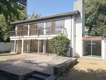 Oficina en arriendo mensual en Oficina 300m² en Arriendo - Nueva Costanera (159441), Vitacura - 9 dormitorios, 5 baños