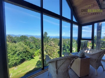 Bodega en arriendo mensual en Rebajada en un 20% - Amplia casa con Quincho, Bodega y Cancha de Tenis - Lomas de Reloncaví, Puerto Montt - 6 dormitorios, 4 baños