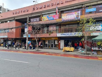 Local Comercial en venta en Oportunidad Local Franklin recién remodelado (72130), Santiago - 1 baño