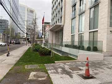 Oficina en venta en Metro Escuela Militar, Las Condes - 1 dormitorio, 1 baño