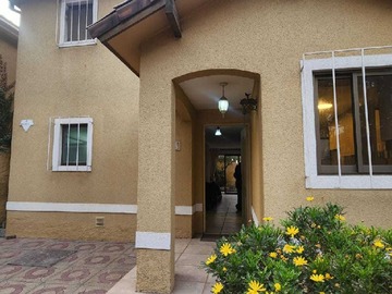 Casa en venta en Remodelada impecable 4 dormitorios 2 pisos (175107), Huechuraba - 4 dormitorios, 3 baños
