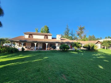 Casa en venta en Lonquen, Talagante - 6 dormitorios, 4 baños