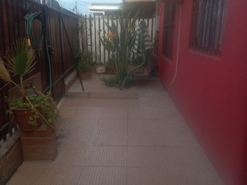 Casa en venta en Tito mundt / francisco le dantec, Maipú - 4 dormitorios, 2 baños