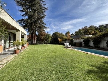 Casa en venta en Camino el alba- san carlos de apoquindo, Las Condes - 4 dormitorios, 4 baños