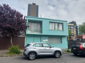 Oficina en arriendo mensual en Oficina 130m2 3p 2b 2e calle cochrane al llegarr a serrano, Concepción - 3 dormitorios, 2 baños