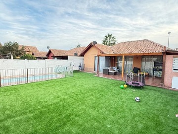 Arriendo Mensual / Casa / Colina