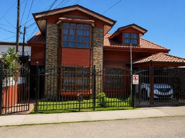 Casa en venta en ., Valdivia - 5 dormitorios, 4 baños