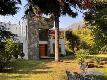 Casa en venta en restaurant hansel y gretel, Lo Barnechea - 5 dormitorios, 4 baños