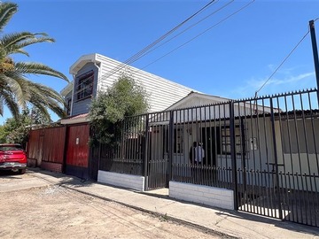 Casa en venta en Mailef / El Estero, Estación Central - 2 dormitorios, 1 baño