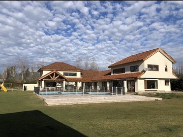 Casa en venta en Condominio el harás, Talagante - 6 dormitorios, 7 baños