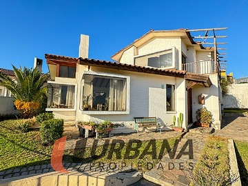 Casa en venta en Casa en gabriela mistral con potencial comercial, La Serena - 3 dormitorios, 2 baños