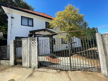 Oficina en arriendo mensual en Ismael Valdés 244, Valdivia - 7 dormitorios, 6 baños