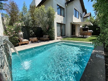 Casa en venta en Andrée english school /av. Principe de gales, La Reina - 4 dormitorios, 4 baños