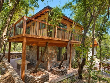 Casa en arriendo mensual en Piedra Blanca, Peñalolén - 4 dormitorios, 2 baños