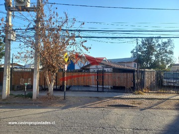 Casa en venta en Casa de Un Piso Completamente Solida con 4 Dormitorios, 2 Baños - 4 dormitorios, 2 baños