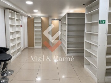 Local Comercial en arriendo mensual en Paseo Ahumada / Metro Universidad de Chile, Santiago - 4 baños