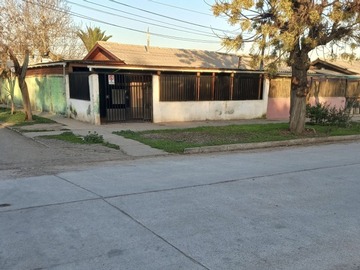 Casa en venta en Se vende amplia casa en estación central, Estación Central - 3 dormitorios, 1 baño
