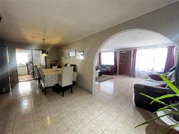 Casa en venta en Guayaquil 3048, Maipú - 6 dormitorios, 3 baños