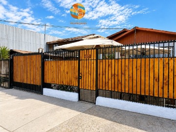 Casa en venta en Casa en peñalolén + departamento interior | oportunidad, Peñalolén - 3 dormitorios, 1 baño