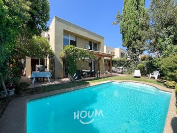 Casa en venta en La bodega norte, Peñalolén - 5 dormitorios, 3 baños