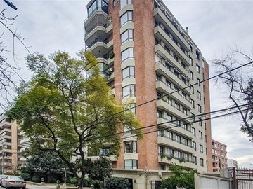 Departamento en arriendo mensual en A pasos del Club Providencia, Providencia - 4 dormitorios, 3 baños