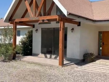 Casa en arriendo mensual en Lo pinto, Colina - 4 dormitorios, 3 baños