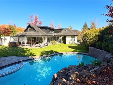 Casa en venta en Camino La Fuente, Las Condes - 5 dormitorios, 6 baños