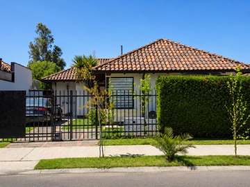 Casa en venta en Curicó, Curicó - 3 dormitorios, 2 baños